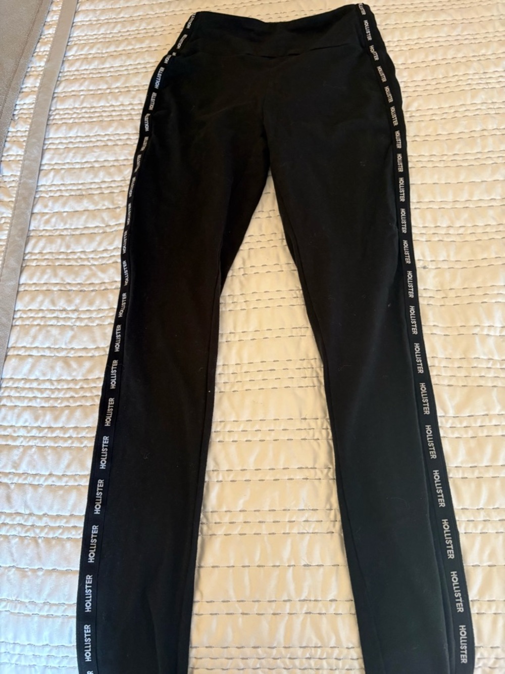 Hollister Black Logo-Trim High-Rise Leggings